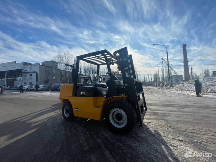 Вилочный погрузчик UN Forklifts FD70, 2023