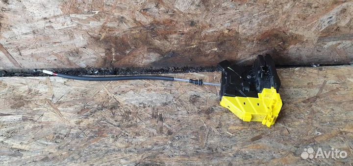 Замок двери задней правой Kia Sportage 2016-2021