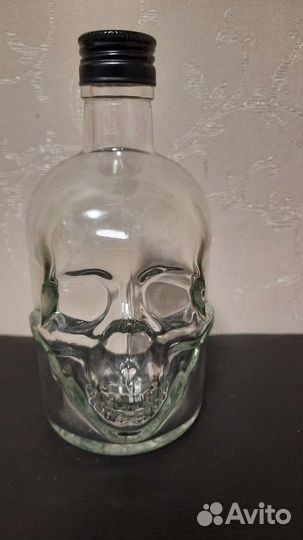 Бутылка Череп 0.5л