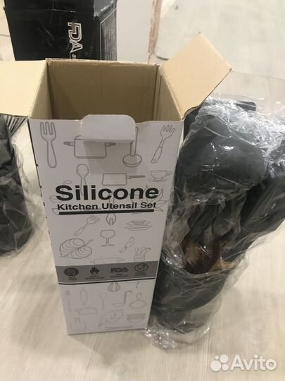 Набор силиконовой посуды новый