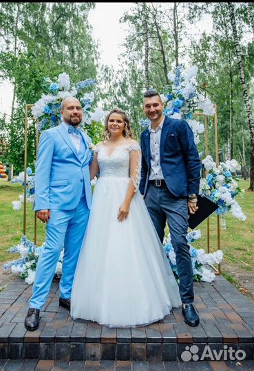 Ведущий и Event Dj Ди джей с оборудованием 