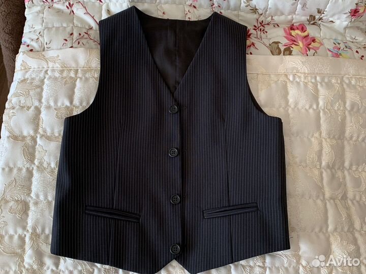 Жилетка для мальчика школьная 140