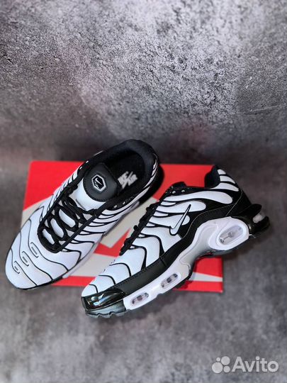 Кроссовки Nike Air Max Tn Plus 