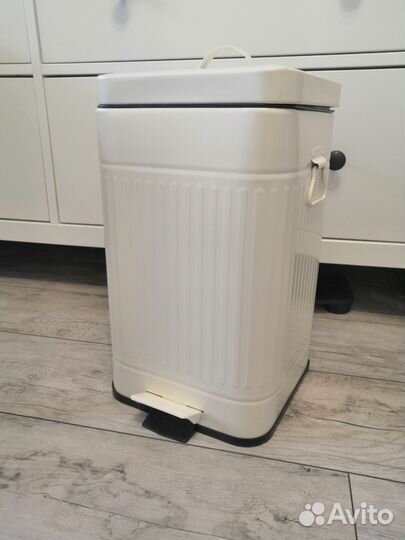 Мусорный бак zara