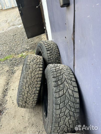 Dunlop Grandtrek Ice 02 235/75 R15