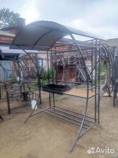 Мангал с крышей новинка