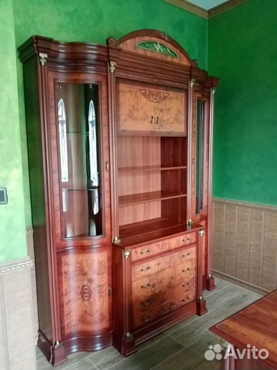 Стенка в гостиную