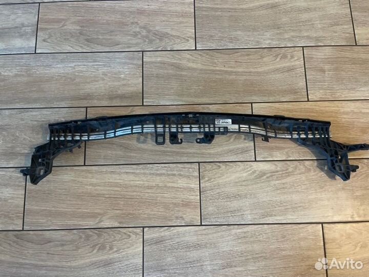 Крепление переднего бампера переднее Mercedes Benz