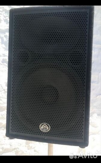 Акустические колонки большие