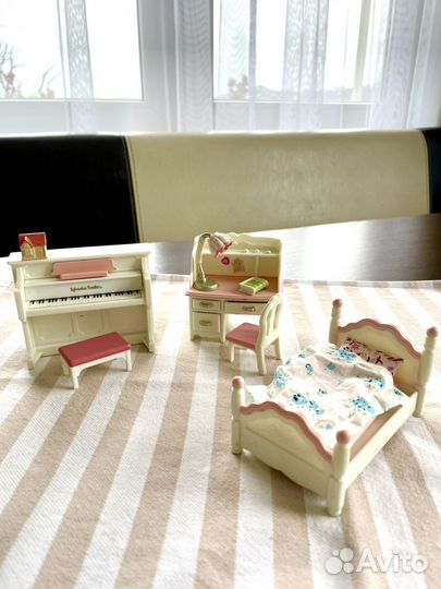Набор спальня с фортепиано Sylvanian families