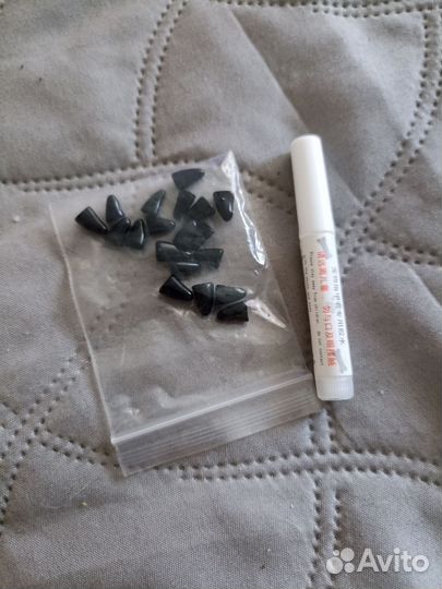 Игрушки и расчёска для кошек