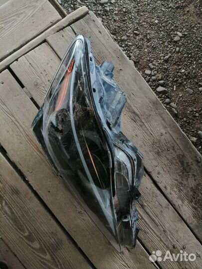 Фара правая лексус is250