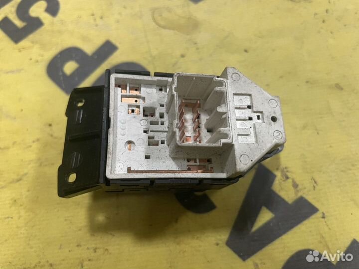 Кнопка регулировки зеркал Kia Picanto