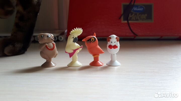 Фигурки киндер леди баг, бегемоты, миньоны, тролли