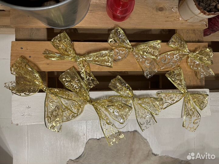 Набор новогодних игрушек и украшений 65 шт