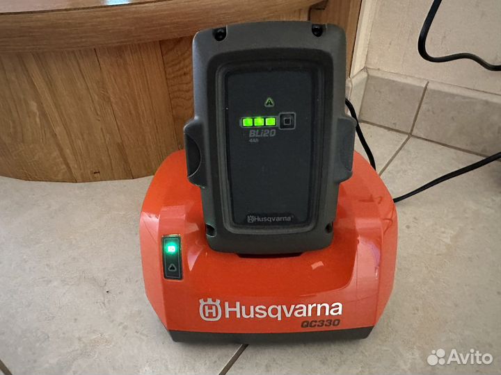 Зарядное устройство 36 В Husqvarna QC330