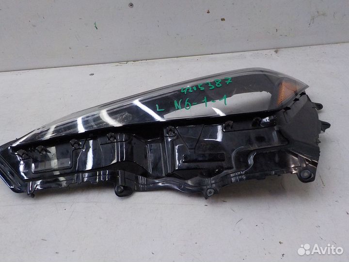 Фара левая Lexus UX200/UX250h/UX300e