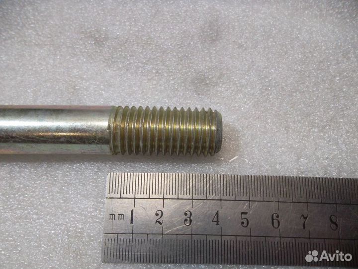 Крюк буксировочный рым болт резьба левая М18