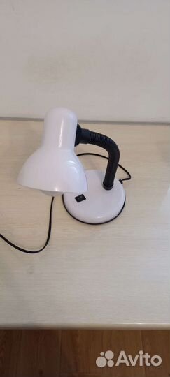 Лампа настольная