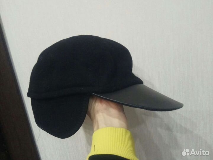 Кепки Новые разные утеплённые