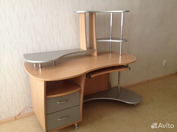 Компьютерый, писменный стол, офисс.кресла стулья