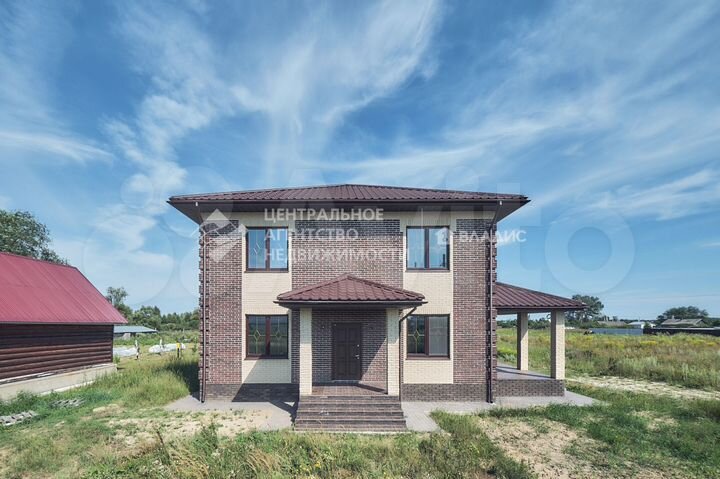 Дом 231,5 м² на участке 15 сот.