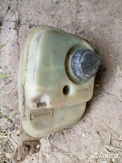 Бочек охл жидкости Ауди,Фольксваген