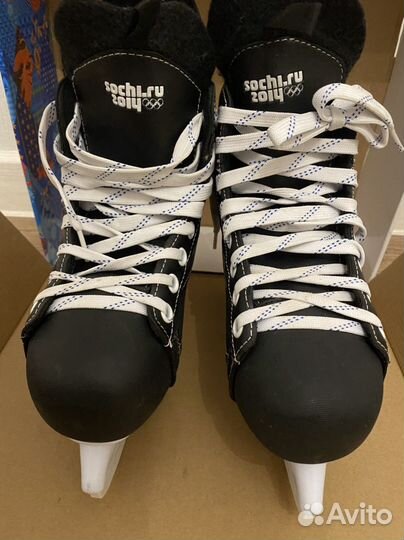 Коньки хоккейные