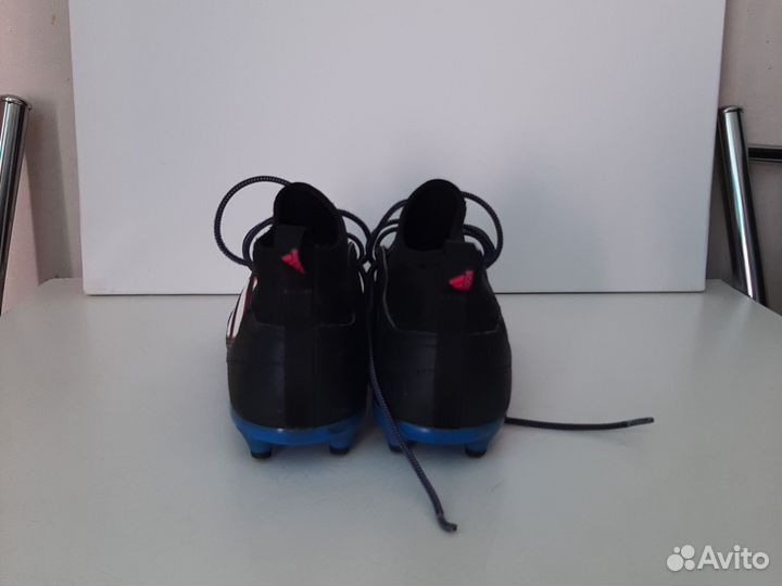 Футбольные бутсы adidas 36.5 р