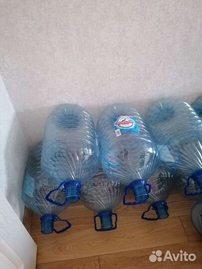 Бутылки пустые 19л с ручкой