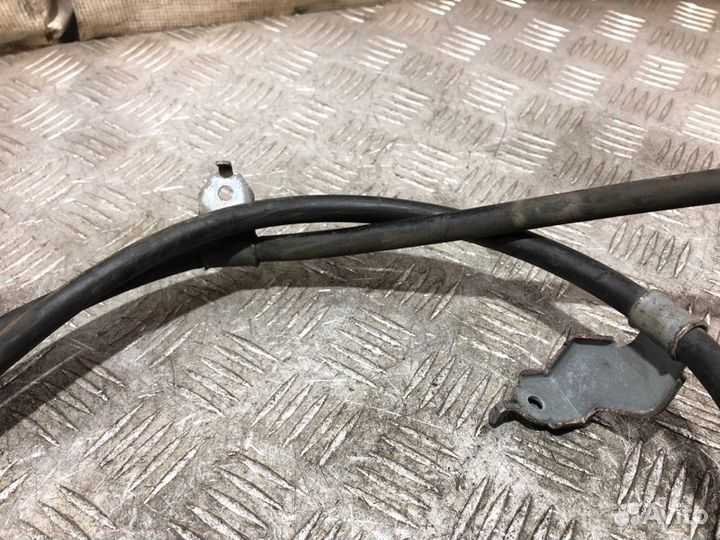 Трос ручного тормоза правый Nissan X-Trail T31