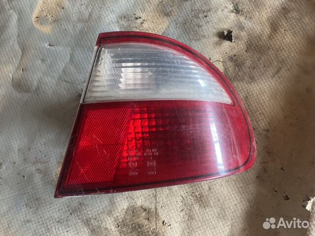 Задний поавый фонарь заз сенс