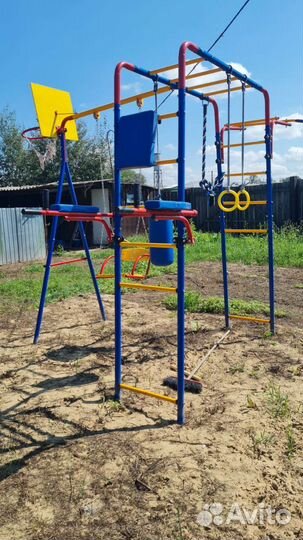 Детская спортивная площадка уличная