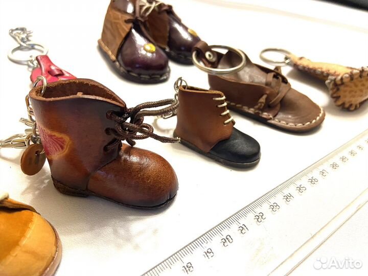 Брелки ботинки из кожи
