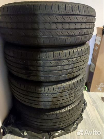 R16 Dunlop SP Touring T1 205/60, PCD 5x114.3 DIA 67