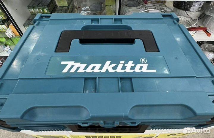 Аккумуляторный набор makita 4 в 1 много