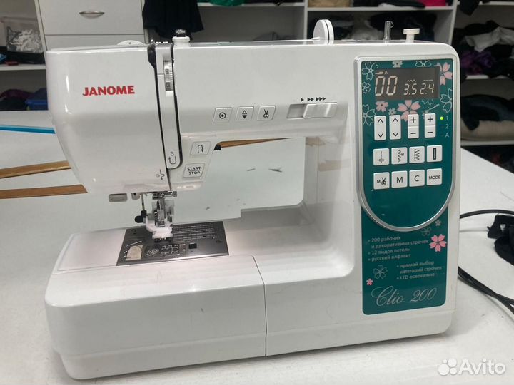 Швейная машина Janome