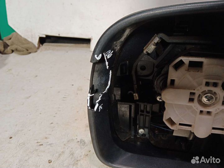 Зеркало боковое левое Mitsubishi Pajero 4