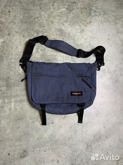 Сумка мессенджер Eastpak