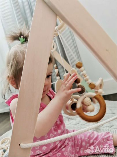 Развивающая стойка Монтессори для новорожденных