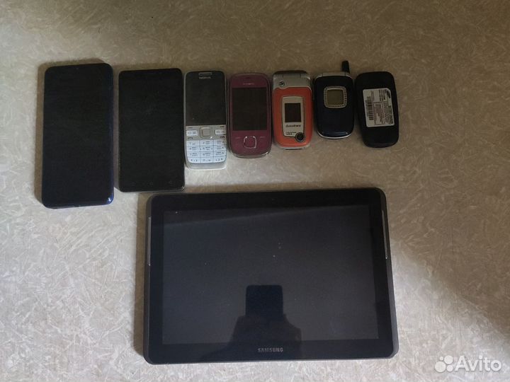 Телефоны и планшет