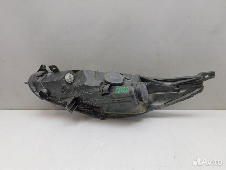 Фара правая Ford Fiesta