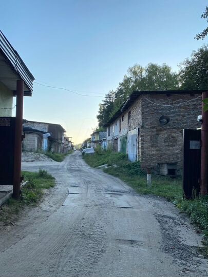 Гараж, > 30 м²