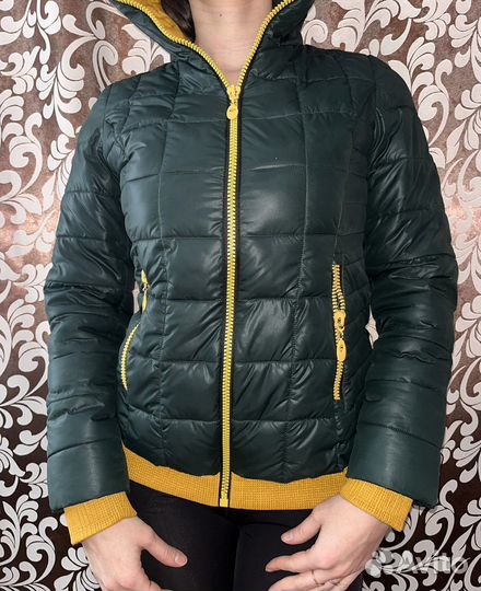 Куртка женская 42размер