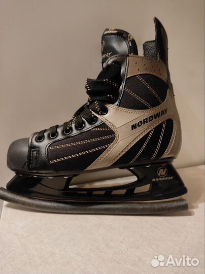 Коньки хоккейные 43 размер
