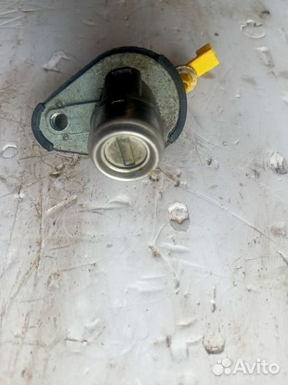 Личинка замка крышки багажника Hyundai Accent 2