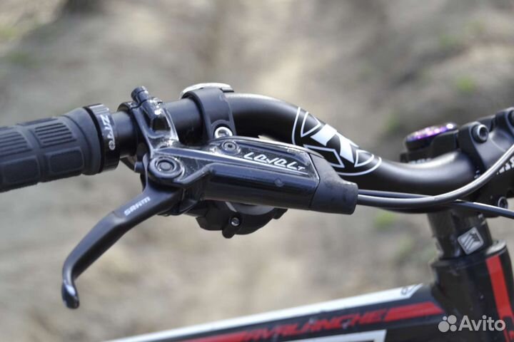 Велосипед GT Avalanche 4.0 Custom MTB