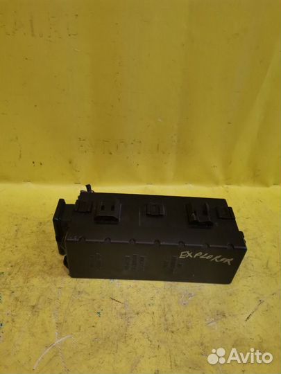 Блок предохранителей Ford Explorer UN150
