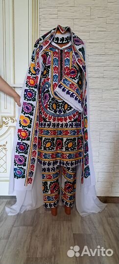 Национальное таджикское платье для невест