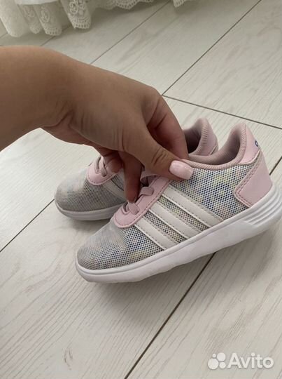 Кроссовки adidas